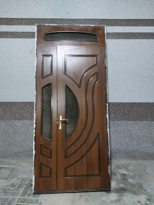 Eshik mdf  sotiladi xolati yaxshi.