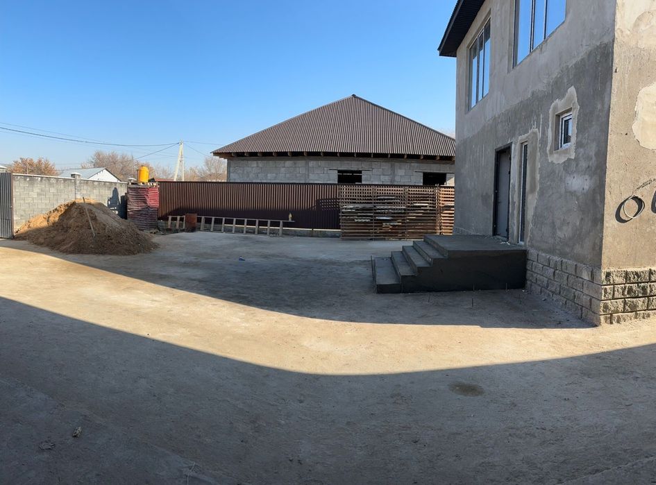 Дом недостроенный