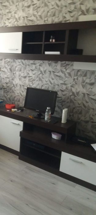 Închiriez apartament