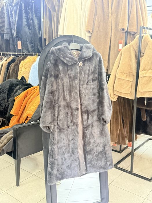 Продам норковую шубу