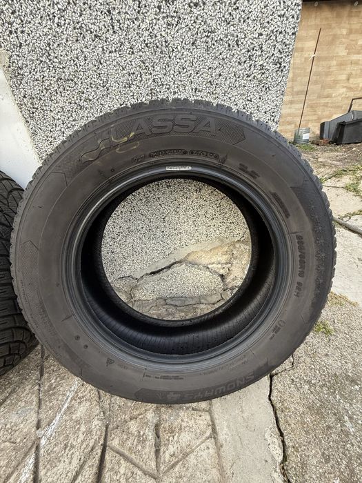 Продавам 4 бр. Зимни гуми LASSA Snoways 4  205/60/16 dot2019.