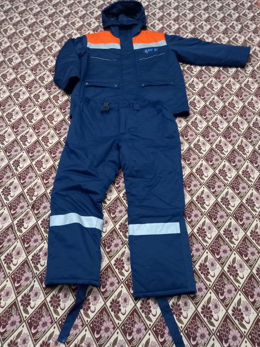 Спецовка асты үстімен