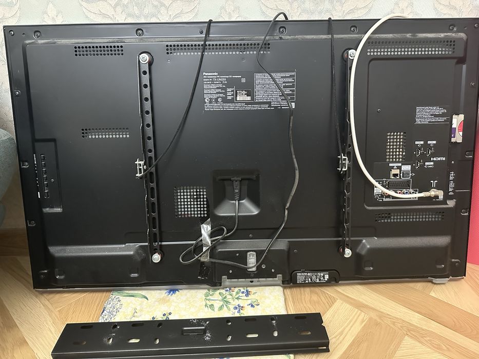 Panasonic VIERA TX-LR42E6 42”