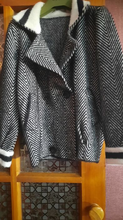 Продаётся тёплая курточка