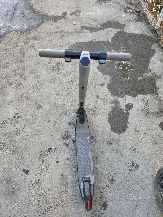 Продам б/у самокат ninebot es2