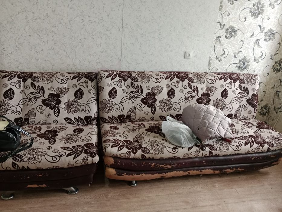 Диваны отдам бесплатно
