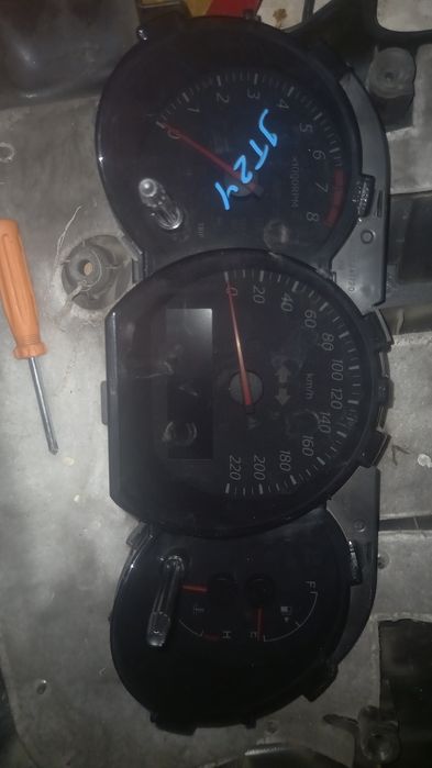 Щиток приборов,  панель приборов