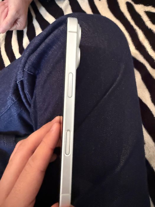 Iphone 16 с гарантией