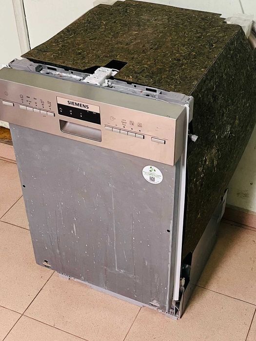 Съдомиялна Siemens за полувграждане 45 см Серия iQ500