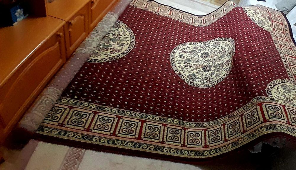 Продаётся ковёр 2,5×4м