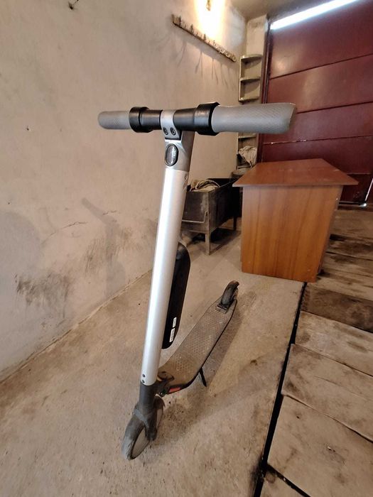 Продам электросамокат оригинал  NINEBOT 9