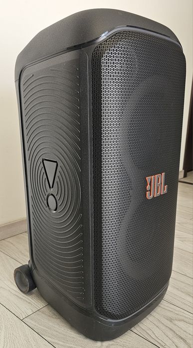 Vând JBL PartyBox 320
