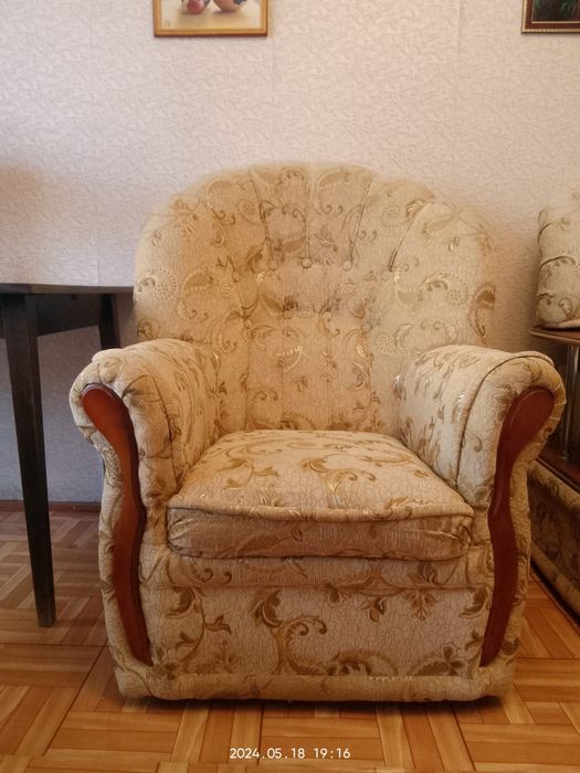 Продам мягкий уголок.