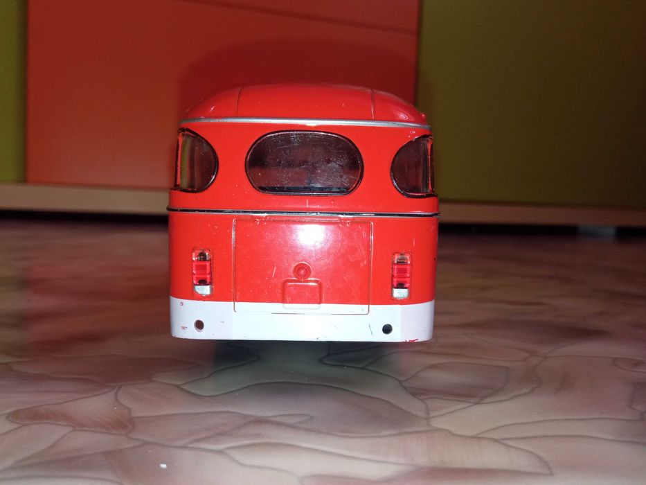 Модель ПАЗ 672 М (Красный)