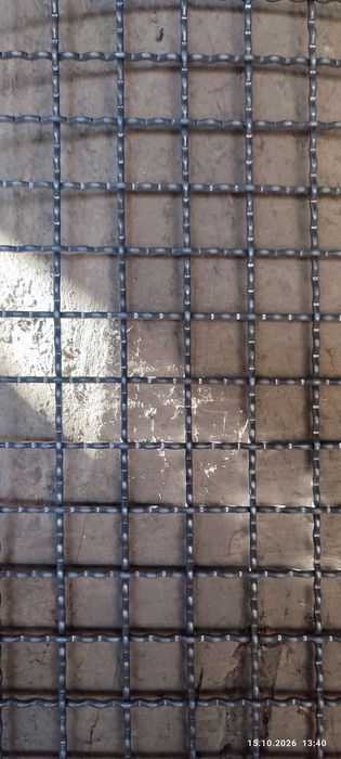 Сетка сложно рифлёная.