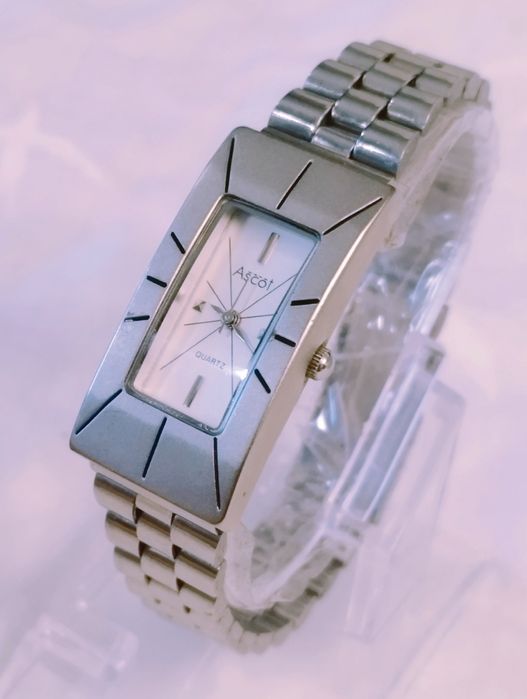 Ceas de dama Ascot cu quartz, din otel inoxidabil.