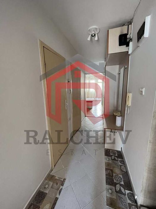 Двустаен апартамент под наем / Спортна зала