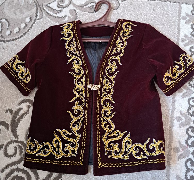 Национальный жилетка