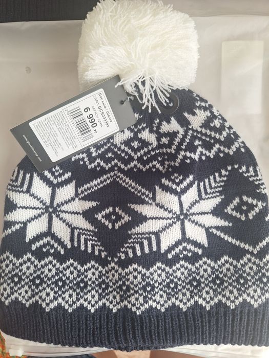 Продам недорогие зимние шапки