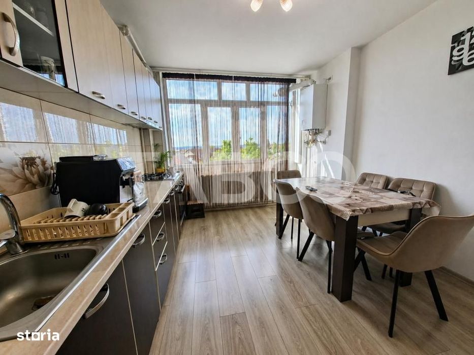 Apartament modern de vanzare 2 camere pivnita Vasile Aaron — fotografia 1