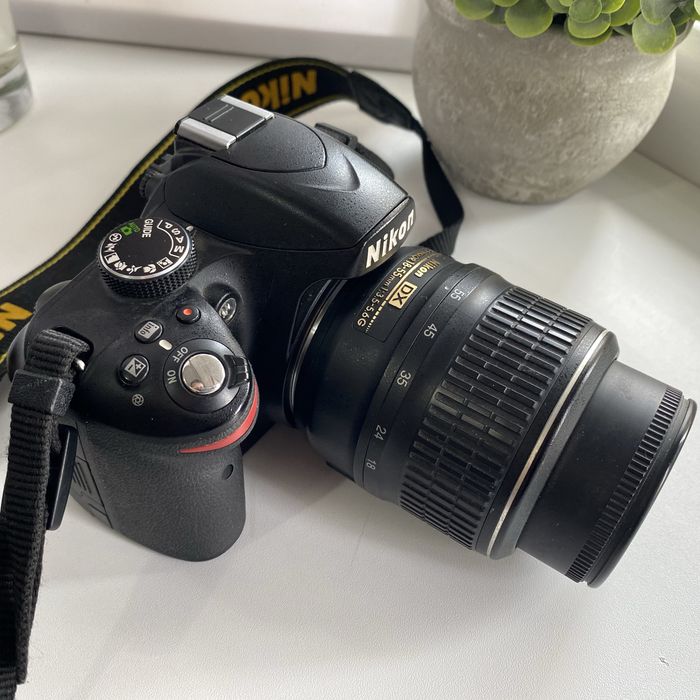 Nikon D3200 продам