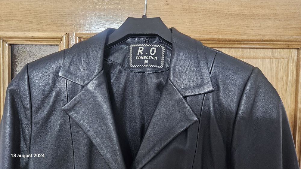 Geaca de piele tip sacou