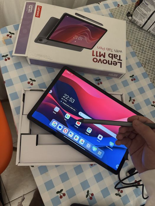 Tableta cu pix Lenovo