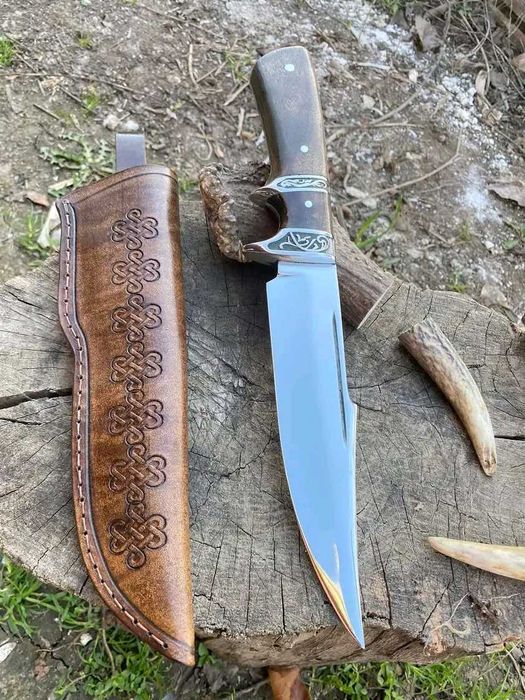 Продавам Ръчно Изработени Ножове
Стомана 440С , Кания Телешки Бланк