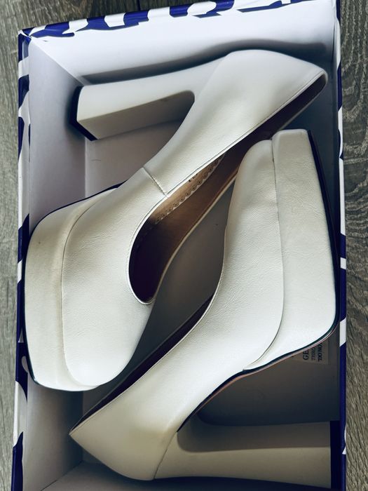 Продам Туфли Новые