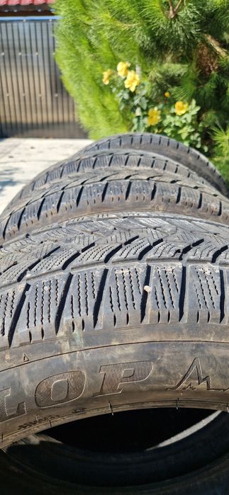 Anvelope Dunlop iarna 235/55R19