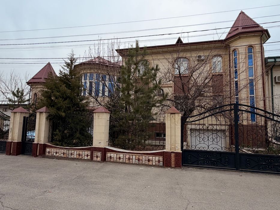 Продается участок3 уровня по цене земли