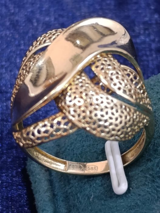 Золотые кольца , тилла узук проба 585, вес 3,97 гр  .
