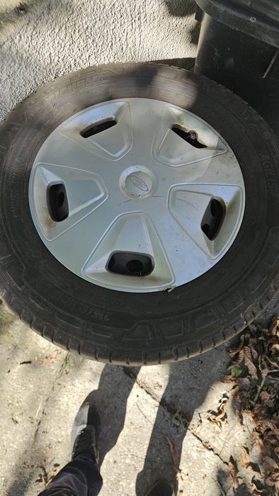 Vând roti jante ford tranzit custom r15. 215 65 r15 c
