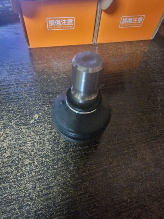 Шаровые опоры на Nissan Pathfinder