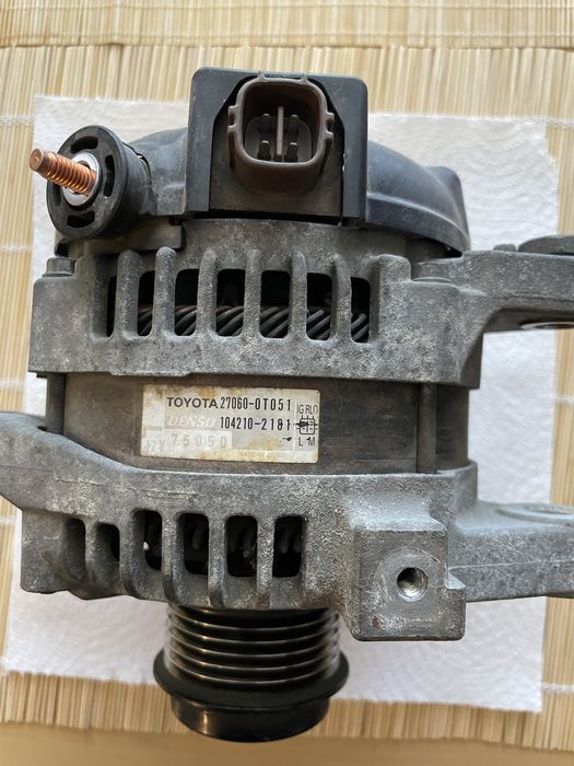 Алтернатор Тойота Авенсис 1.8 147 кс.