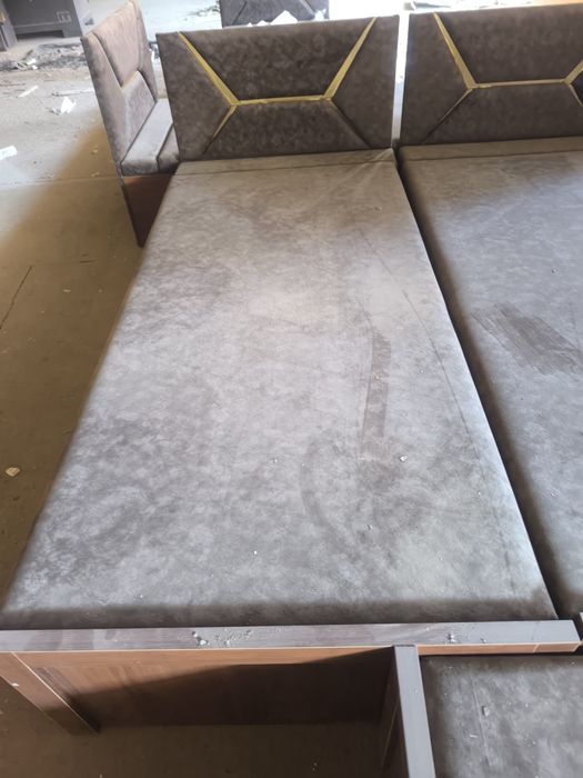 Диван сатылады бахасы келисимли асты ашылады  Тап таза таза