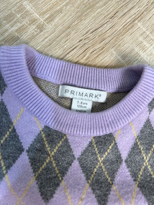 Продам костюм и кофту на девочку