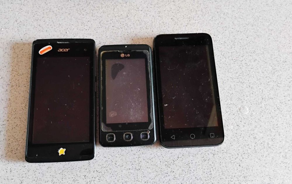 Lot 13 telefoane vechi / de colectie - Nefunctionale