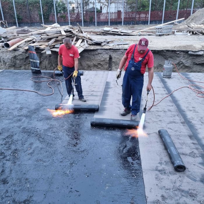 Hidroizolatii acoperisuri  si Spuma Poliuretanica mansarde Focsani