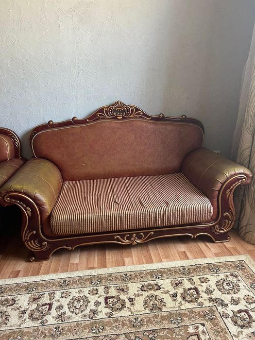 Кожаный диван-кресло