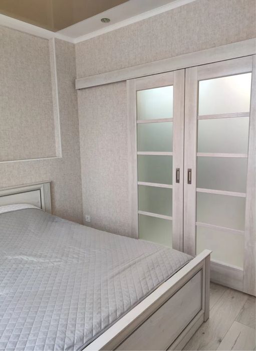 Сдам 2х комн квартиру посуточно, 4мкрн