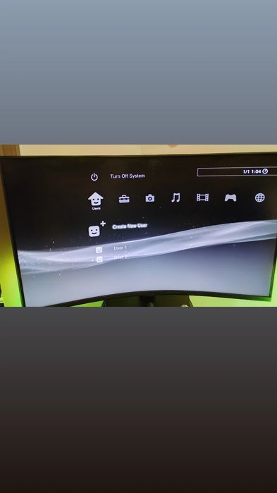 PlayStation 3 Slim + 6 игри и 2 контролера