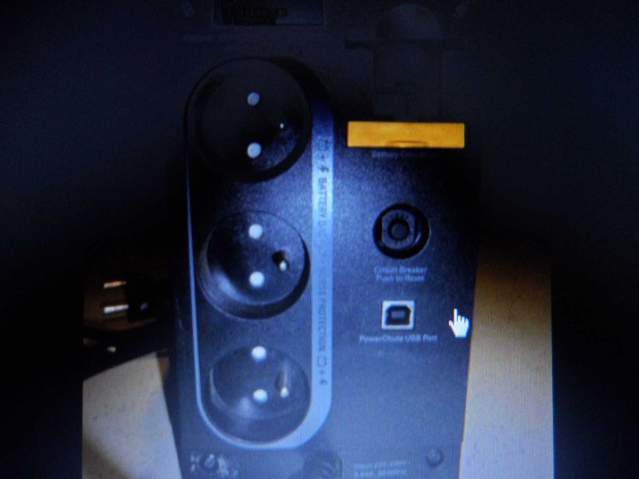 Invertoare, ups-uri de tensiune, roboti de pornire si aeroterma