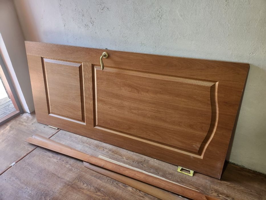 Продам двери б/у