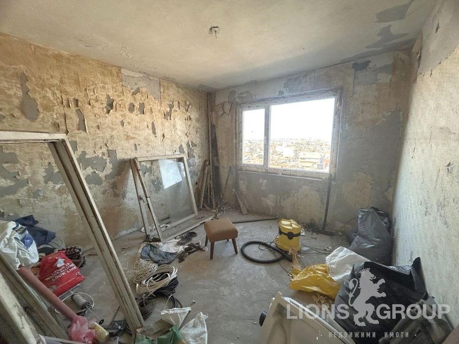 Продава се Тристаен апартамент в Варна, Автогара - 72 кв.м за 602 €/кв.м - Снимка #1