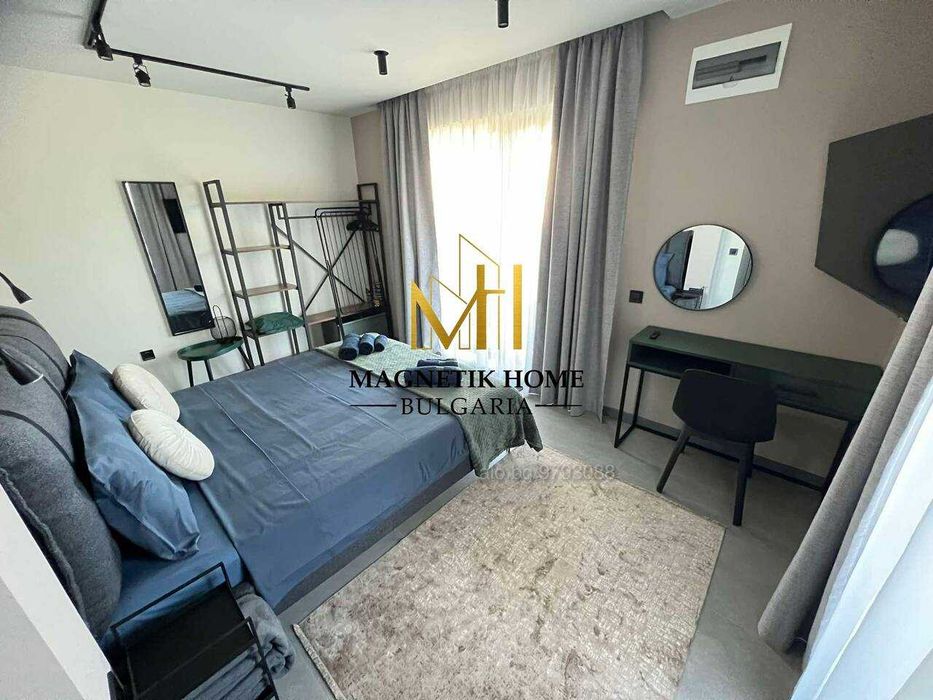 Великолепна къща с 3 спални, 4 бани, 2 паркоместа  в ж.к. Крайморие