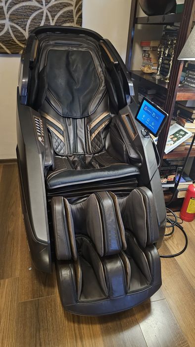 Komoder Prime масажен стол