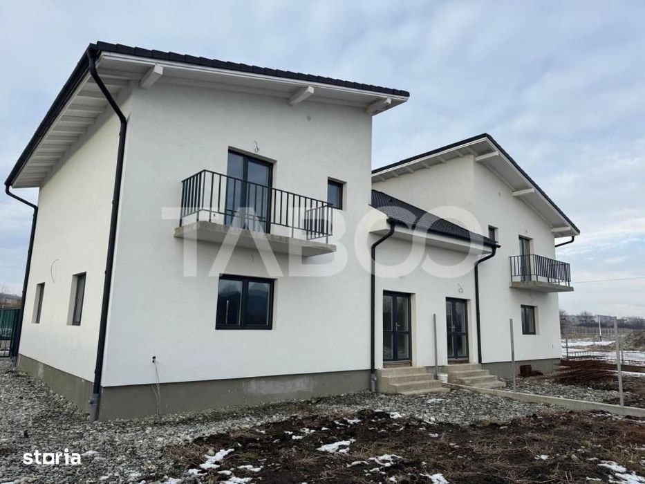 Casa de tip duplex cu curte libera 195 mp acces 2 strazi Mohu Sibiu