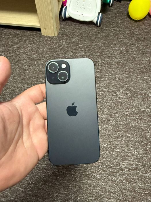 iPhone 15 black + husa cu baterie externa