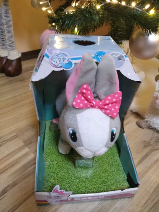 Интерактивно зайче Betsy